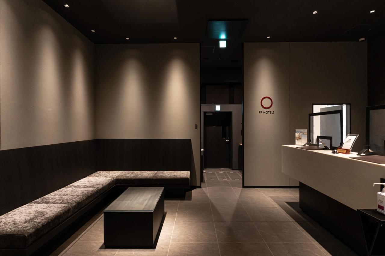 Wyndham Garden Sapporo Odori Hotel ภายนอก รูปภาพ