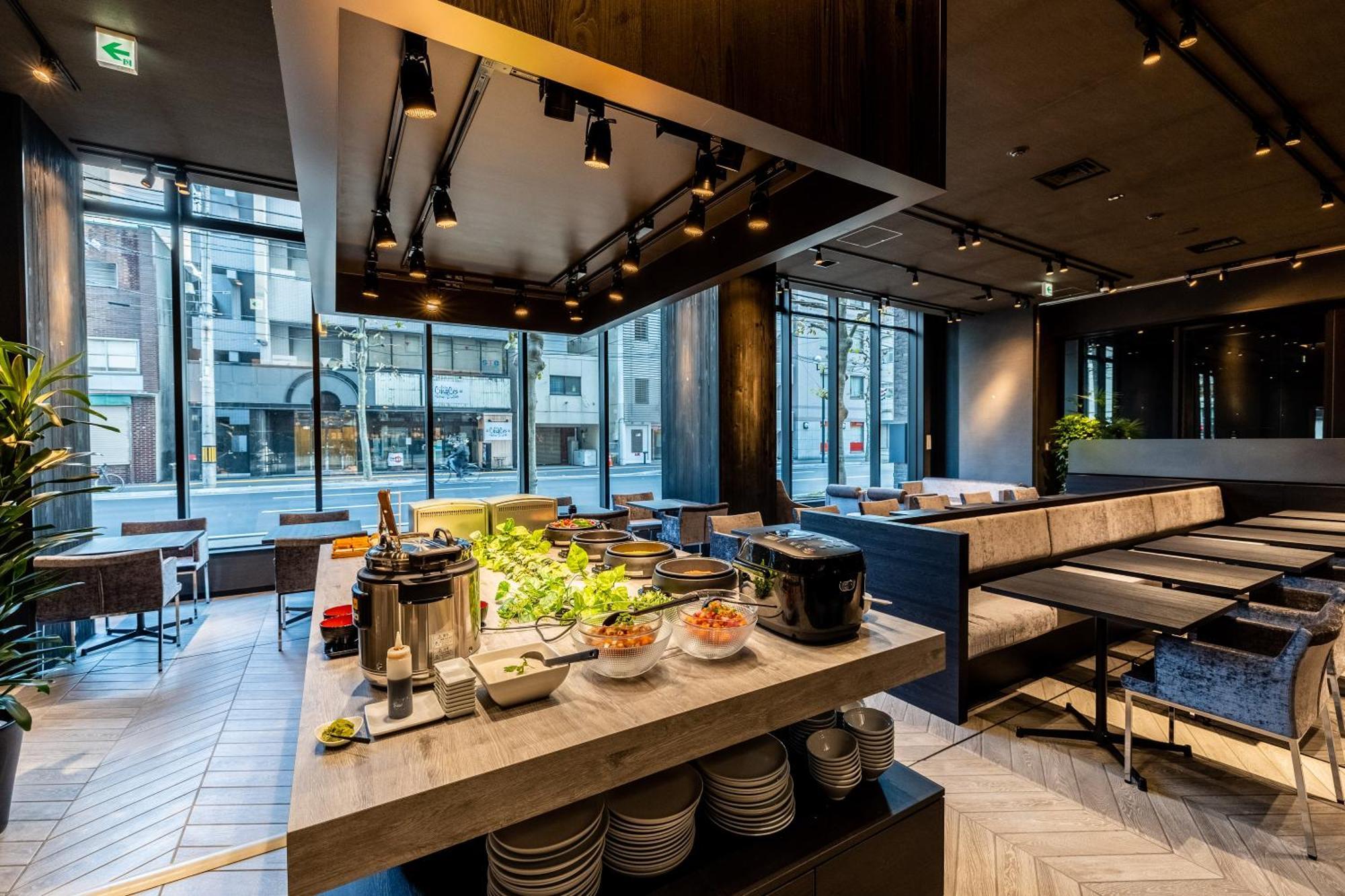 Wyndham Garden Sapporo Odori Hotel ภายนอก รูปภาพ